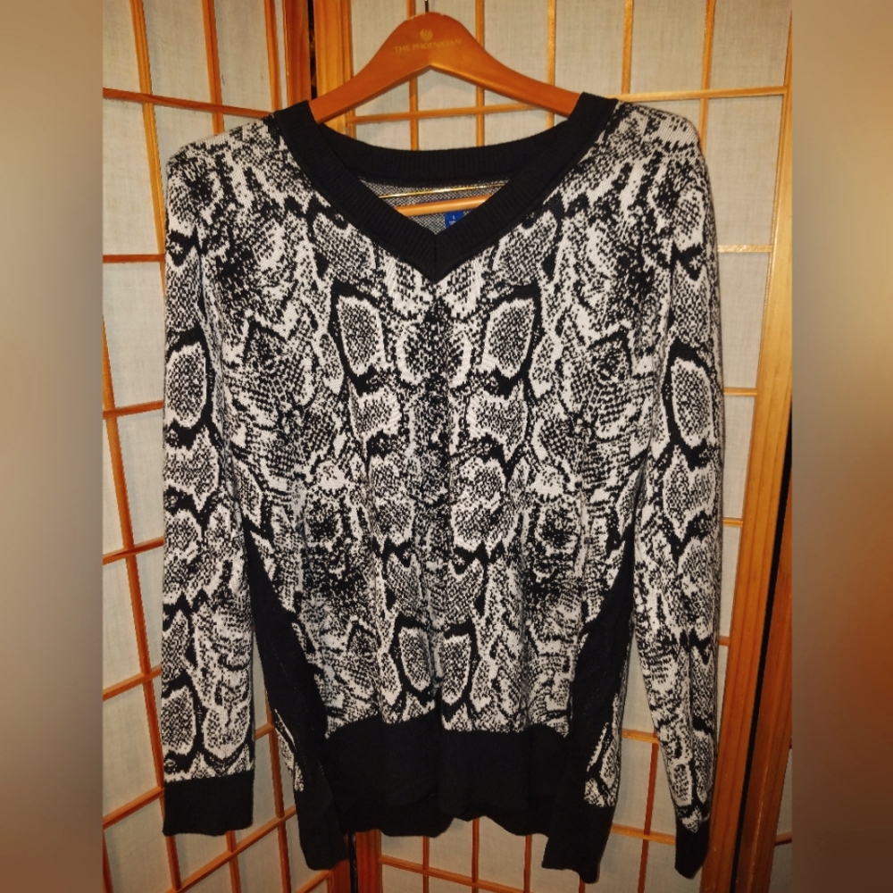 APT. 9 sweater